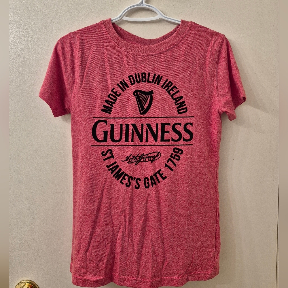 NEW W TAG Guinness Women’s Slim Fit Red Tee T-shirt Medium